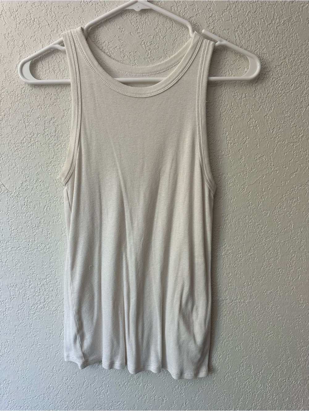 Bundle!!!!! 7 Sleeveless Ribbed Tanks - Picture 11 of 14